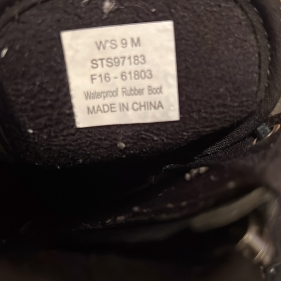 Sperry Quilt top boots size 9 - Picture 3 of 4